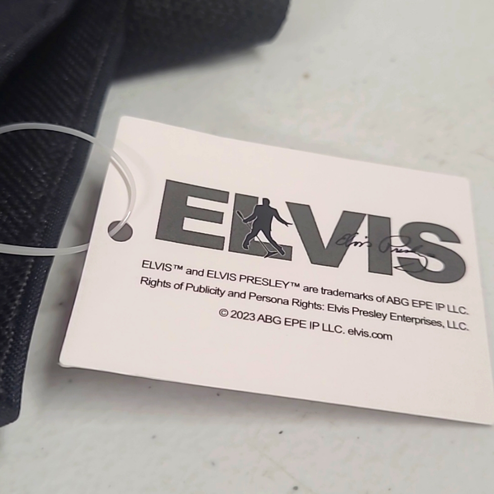 NWT super fun Elvis vinyl tote. - Picture 8 of 9